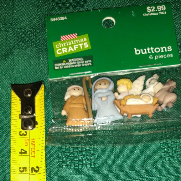 Christmas NATIVITY Shirt Buttons CRAFTS Baby Jesus SEALED Holiday Hobby Lobby - Picture 1 of 5